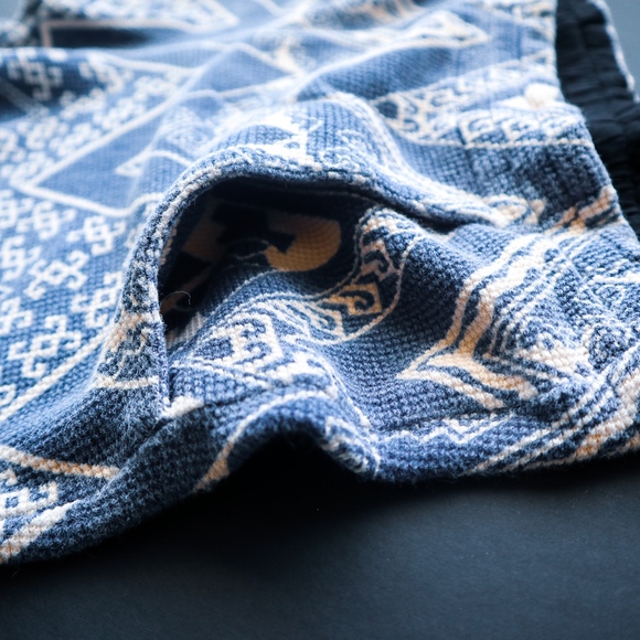 UO | Staring At Stars • Geometric Pattern Shorts - Picture 3 of 4